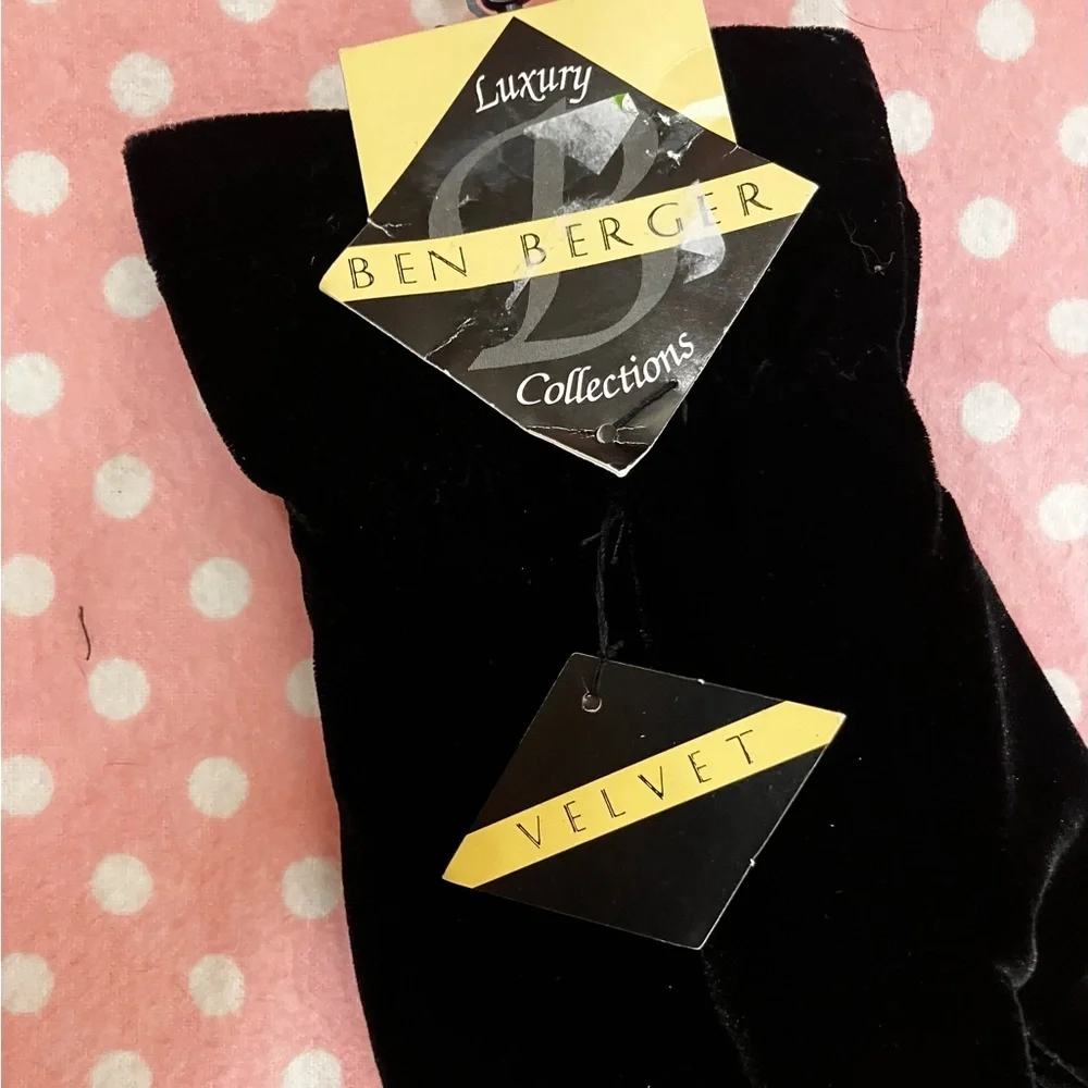 Black Velvet Gloves